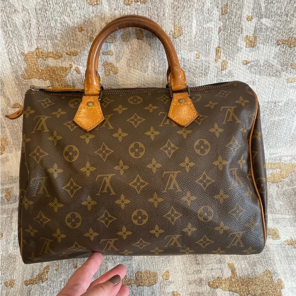 Louis Vuitton Monogram Speedy 30